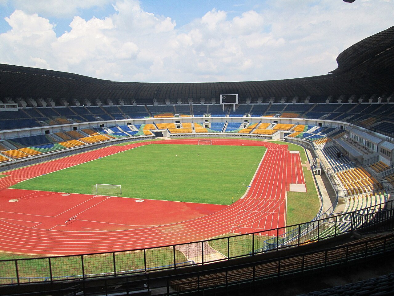 Persaingan Sengit Puncak BRI Super League: Persib dan Borneo FC Berebut Tahta