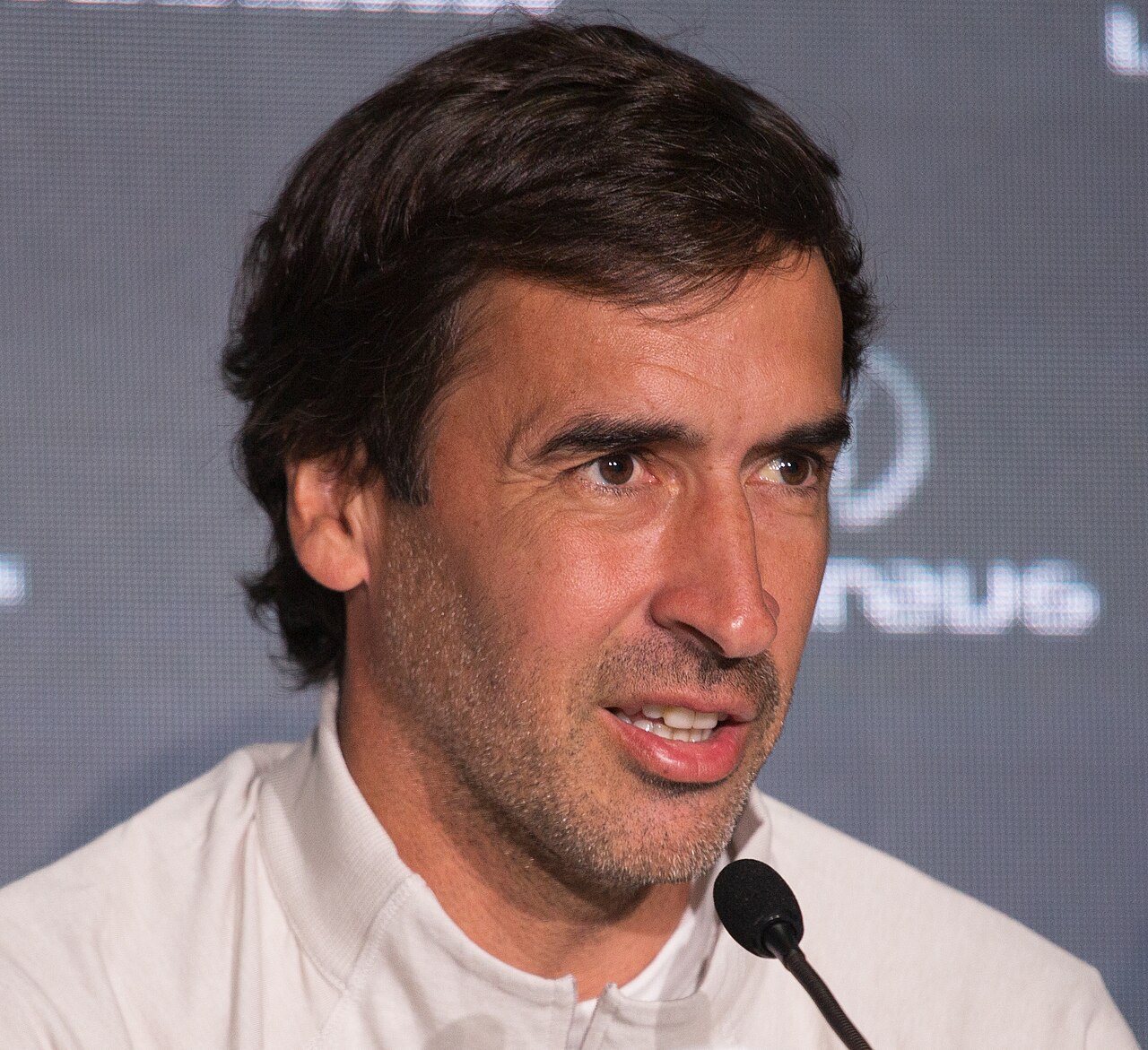 Raul Gonzalez Buka-bukaan Ingin Latih Timnas Indonesia: Kenapa Tidak?